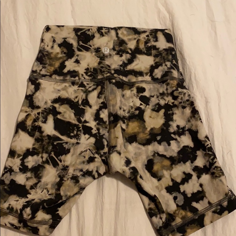 Lululemon biker shorts